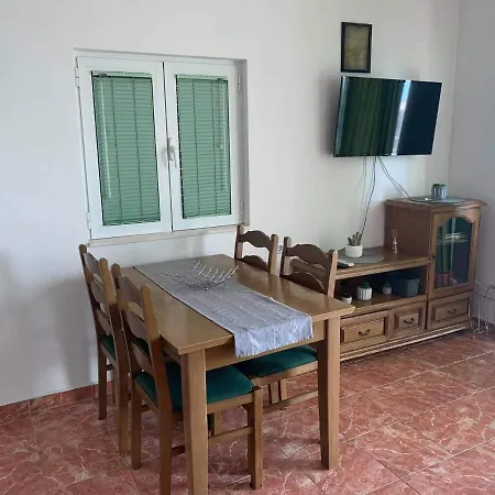 Bajnice Bajne Appartement *
